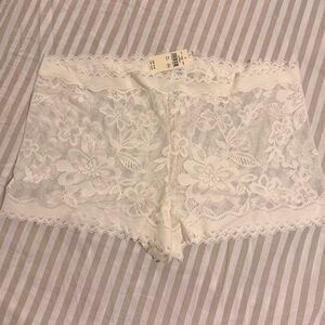 NWT Lace Boyshorts